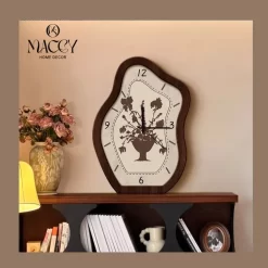 Đồng Hồ Hoa Trong Bình Phong Cách Retro  - Maccy Home Decor